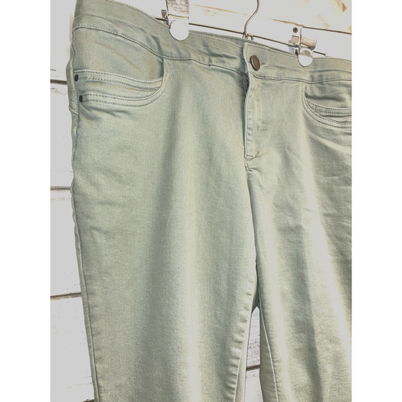 Christopher & Banks Khaki Green Tapered Straight Fit Mid Rise Stretchy Pants 16P - Picture 3 of 10